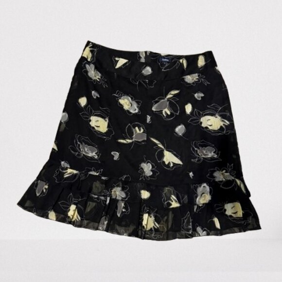 Jessica Dresses & Skirts - Vintage Spring Floral Ruffle Skirt